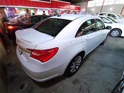 Chrysler 200